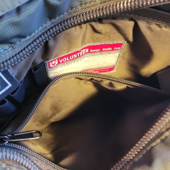 Volunteer Crossbody Messenger Bag - Picture 12 of 16